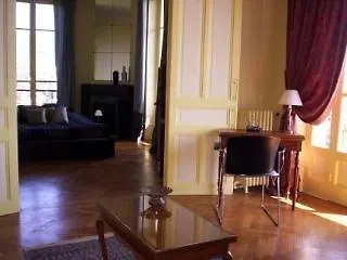 Oda ve Kahvaltı L'Appartement D'Hote *